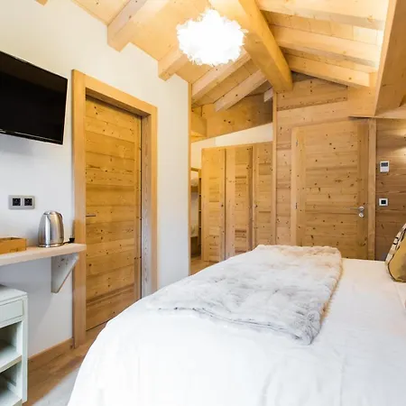 Sur Les Monts Morzine *