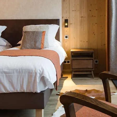 Sur Les Monts Morzine Bed & Breakfast