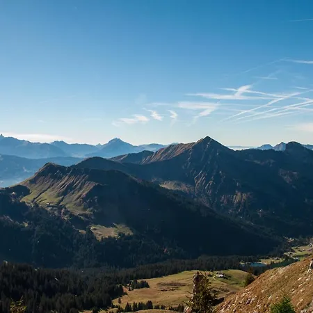 Sur Les Monts Morzine Montriond