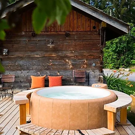 Sur Les Monts Morzine Couette-café